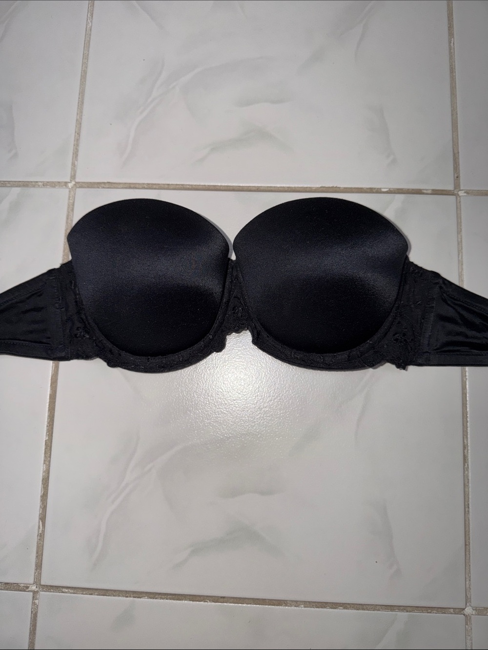 Wonderbra Black Strapless Push-Up Bandeau with Lace Trim